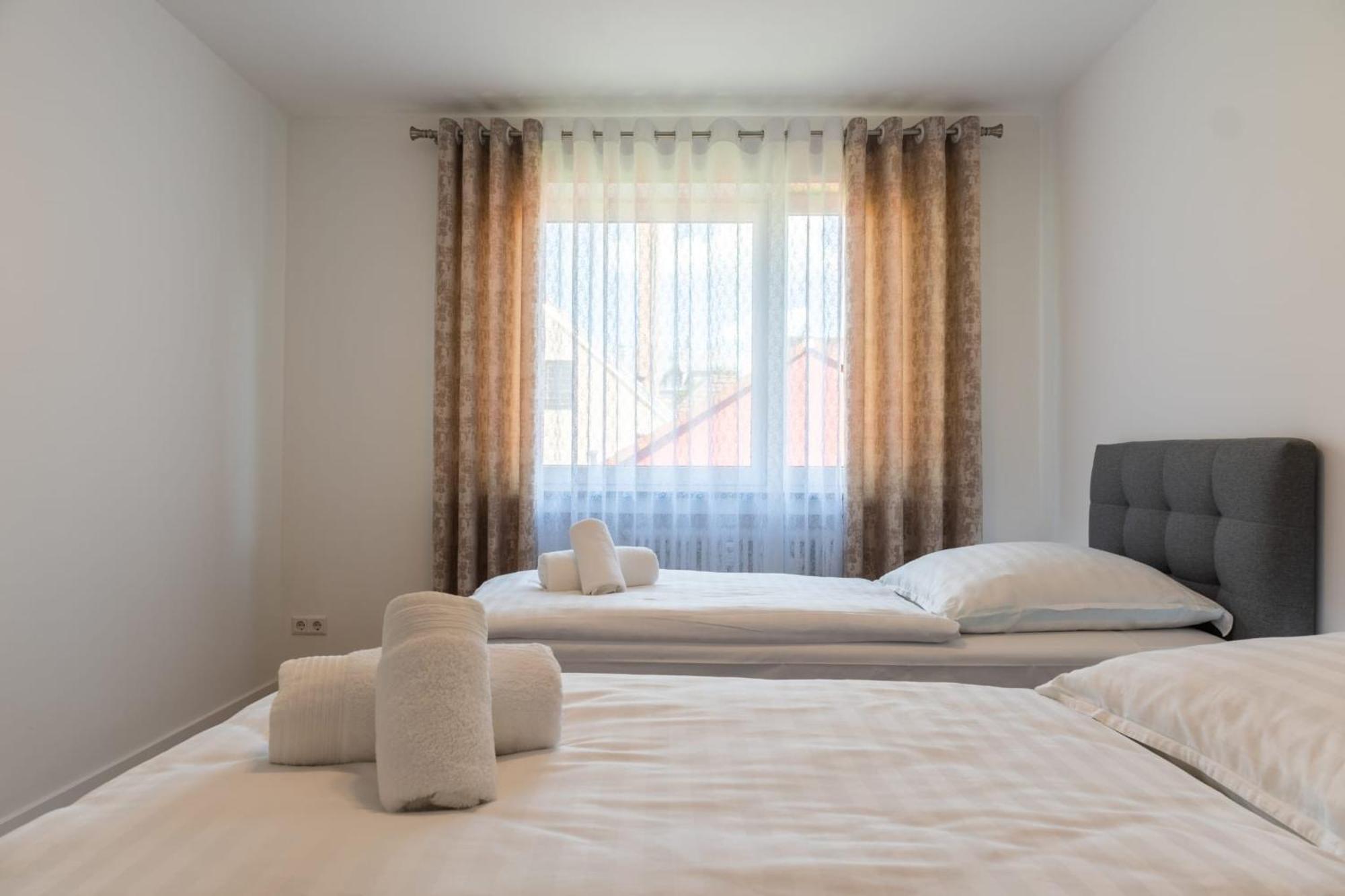 Mega Lux Apartment Esslingen am Neckar Exterior photo